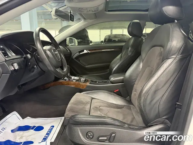 Audi A5 2011 2.0 АКПП, миниатюра 7