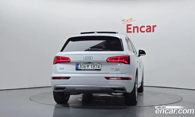 Audi Q5 2020 2.0 АКПП, миниатюра 4
