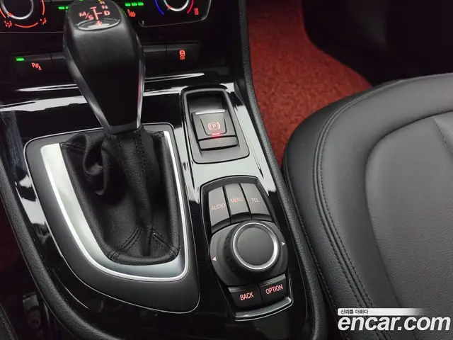 BMW 2 серия 2015 2.0 АКПП, миниатюра 9