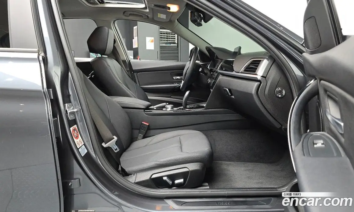 BMW 3 серия 2017 2.0 АКПП, фото 15