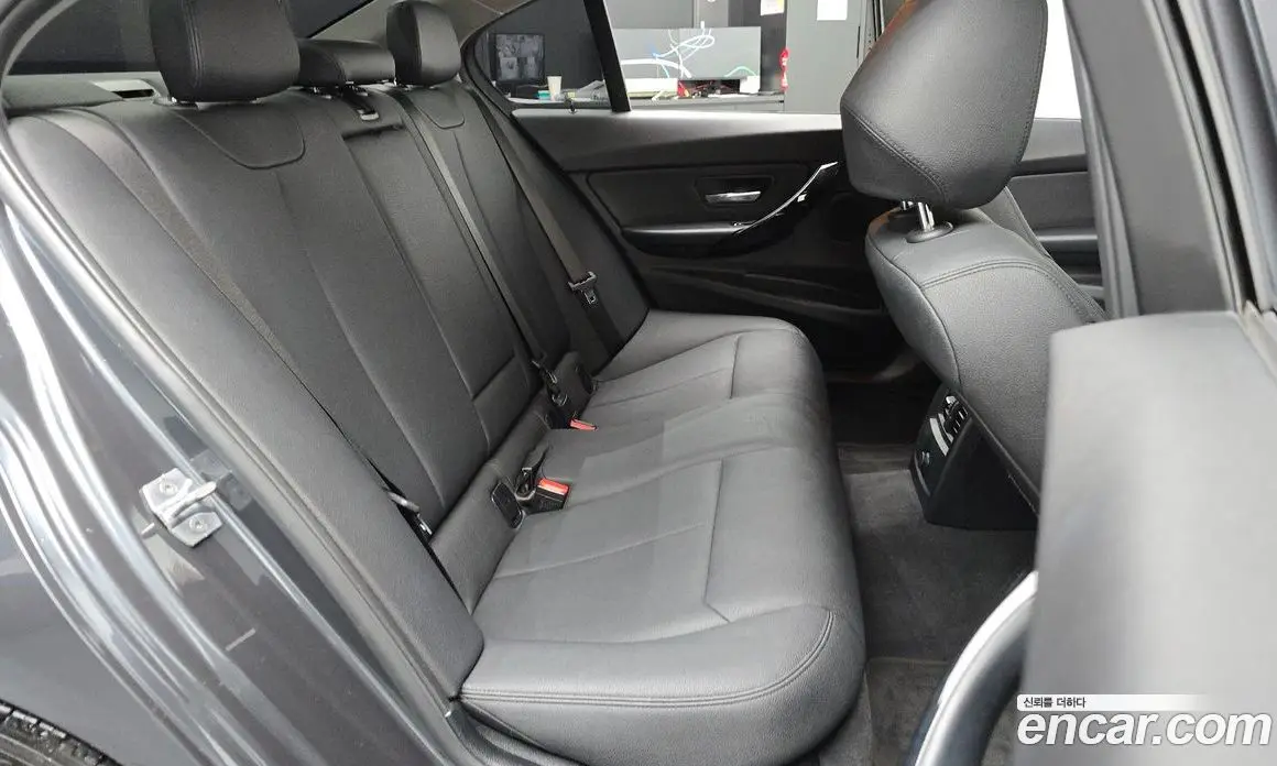 BMW 3 серия 2017 2.0 АКПП, фото 16