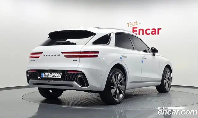Genesis GV70, 2023, 25 990 км