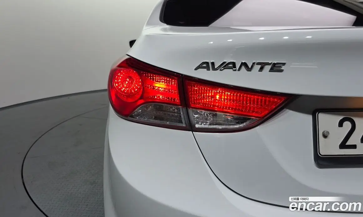 Hyundai Avante 2011 1.6 АКПП, фото 8