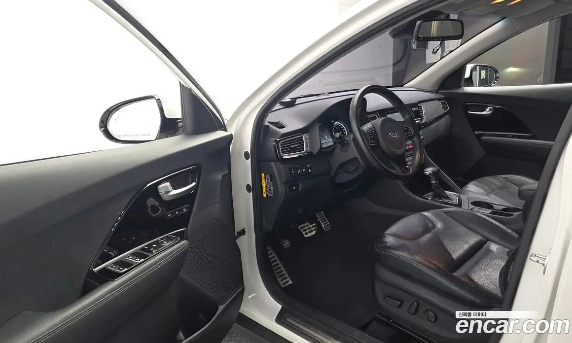 Kia Niro 2018 1.6 АКПП, фото 13