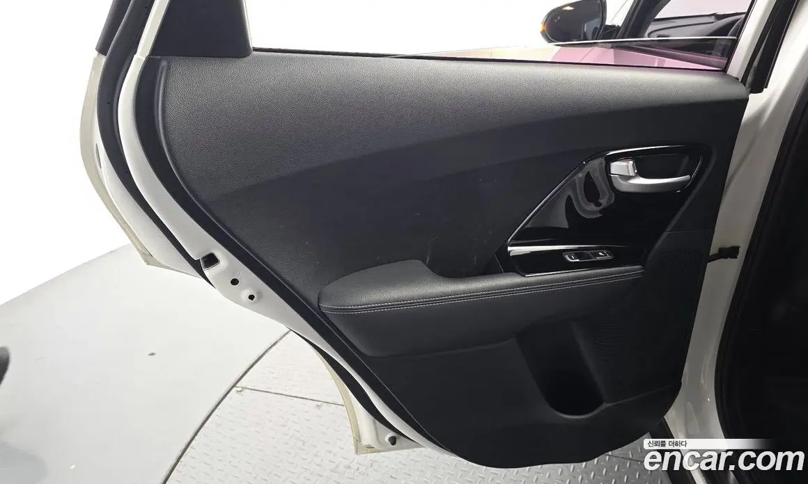 Kia Niro 2018 1.6 АКПП, фото 15