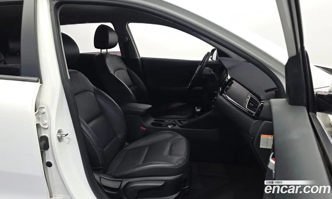 Kia Niro 2018 1.6 АКПП, фото 16