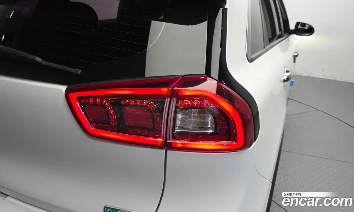 Kia Niro 2018 1.6 АКПП, фото 9