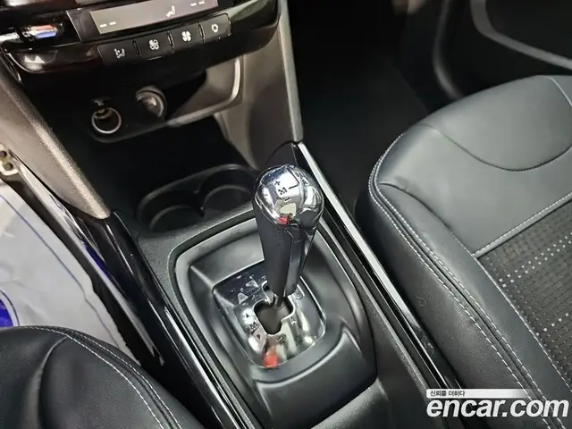 Peugeot 2008 2015 1.6 АКПП, миниатюра 8