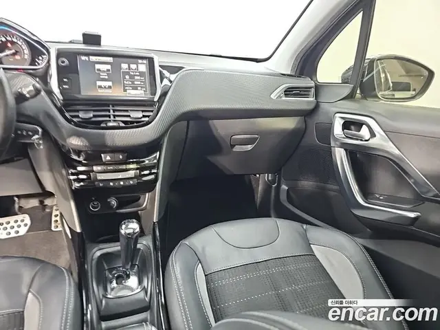 Peugeot 2008 2015 1.6 АКПП, миниатюра 10