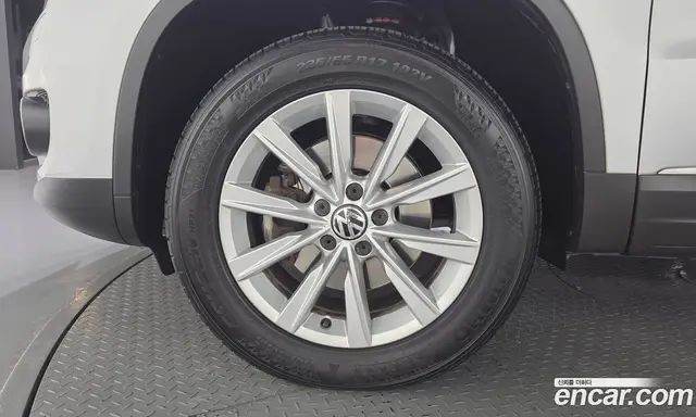 Volkswagen Tiguan 2012 2.0 АКПП, миниатюра 5