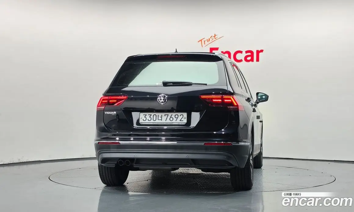 Volkswagen Tiguan 2020 2.0 АКПП, фото 4