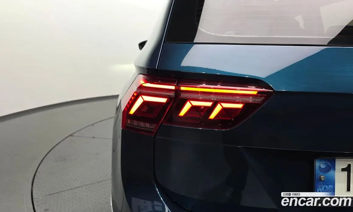 Volkswagen Tiguan 2022 2.0 АКПП, фото 9
