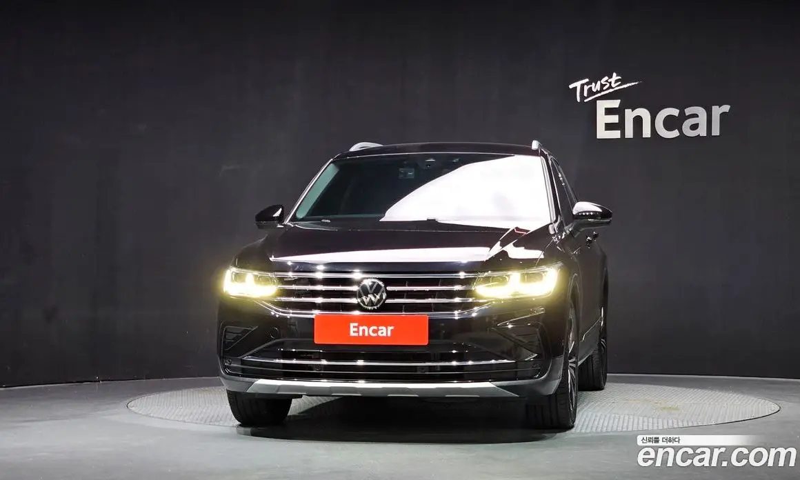 Volkswagen Tiguan 2022 2.0 АКПП, фото 3