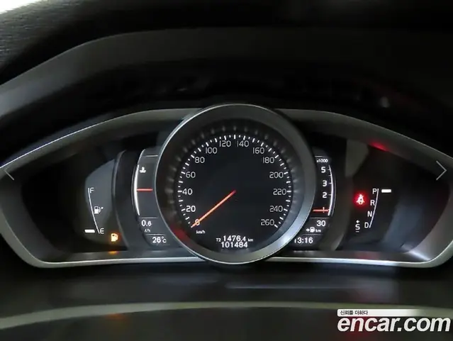 Volvo V40 2017 2.0 АКПП, миниатюра 9