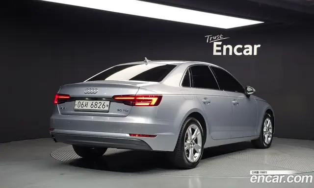 Audi A4 2018 2.0 АКПП, миниатюра 2