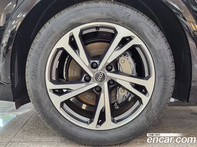 Audi Q6 e-tron 2025 0.1 АКПП, миниатюра 5