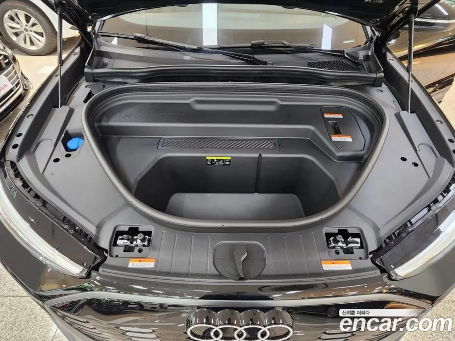 Audi Q6 e-tron 2025 0.1 АКПП, фото 6