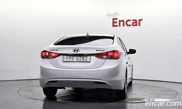 Hyundai Avante 2010 1.6 АКПП, миниатюра 4
