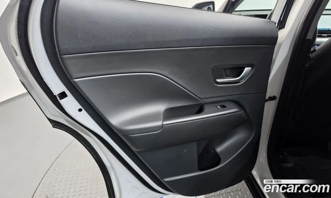 Hyundai Kona 2023 2.0 АКПП, фото 15