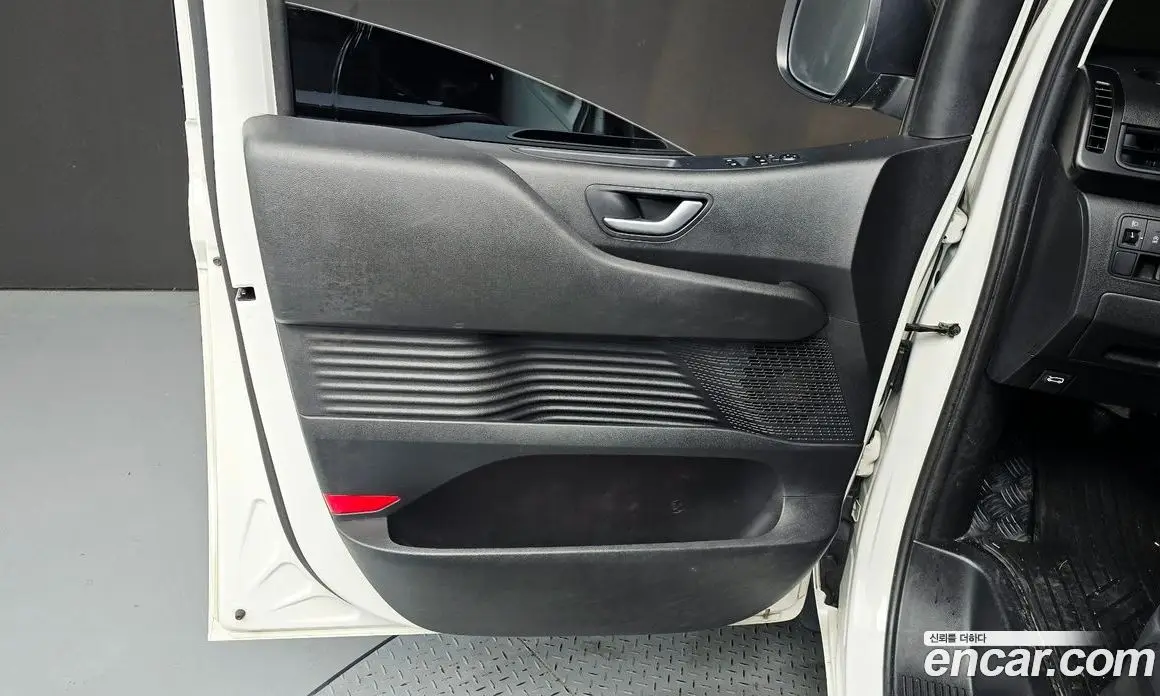 Hyundai Staria 2022 2.2 АКПП, фото 14