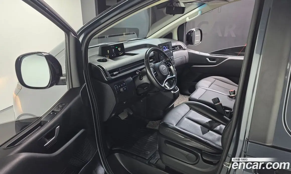 Hyundai Staria 2023 2.2 АКПП, фото 13