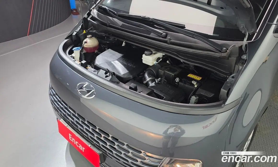 Hyundai Staria 2023 2.2 АКПП, фото 6