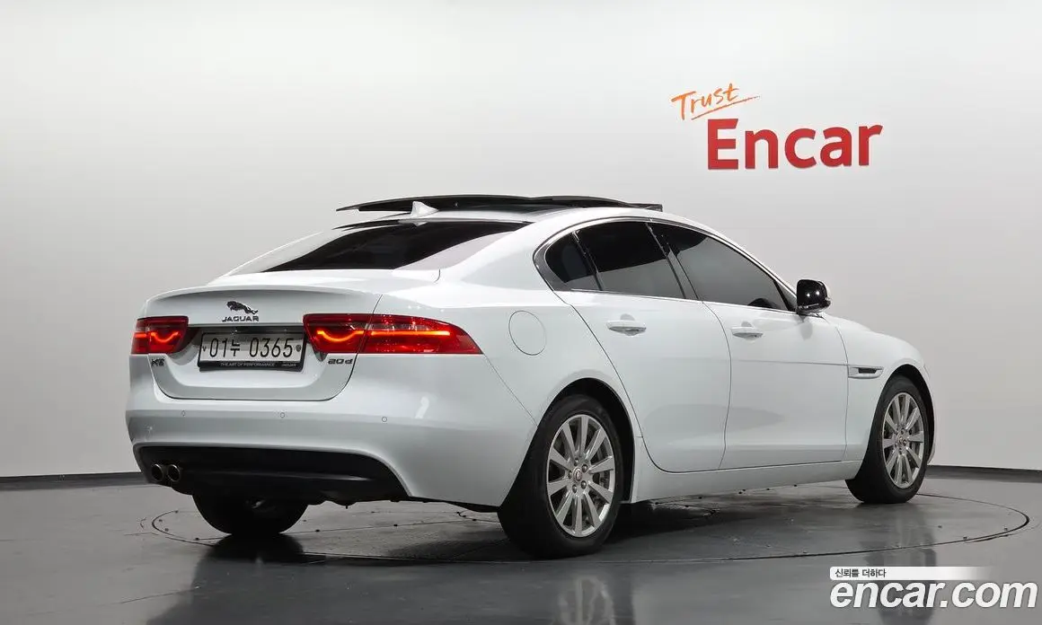 Jaguar XE 2016 2.0 АКПП, фото 2 Jaguar XE 2016 2.0 АКПП, фото 2