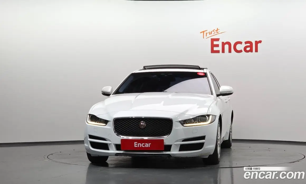 Jaguar XE 2016 2.0 АКПП, фото 3 Jaguar XE 2016 2.0 АКПП, фото 3