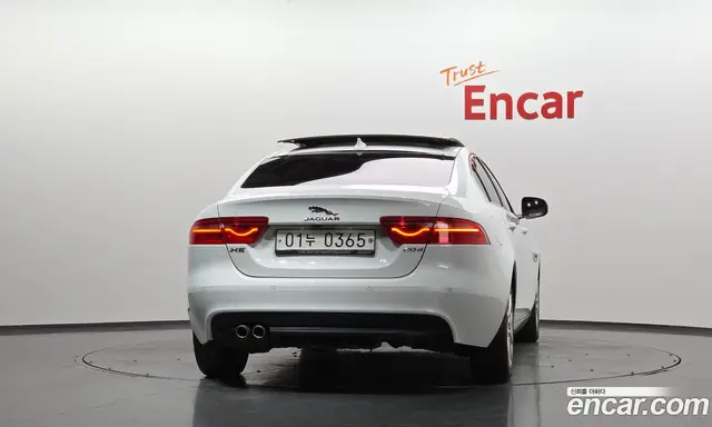 Jaguar XE 2016 2.0 АКПП, миниатюра 4 Jaguar XE 2016 2.0 АКПП, миниатюра 4
