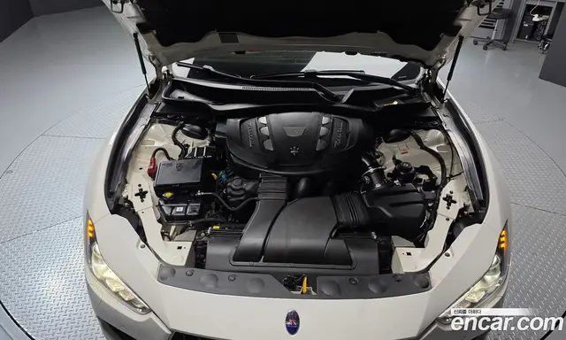 Maserati Ghibli 2016 3.0 АКПП, миниатюра 6
