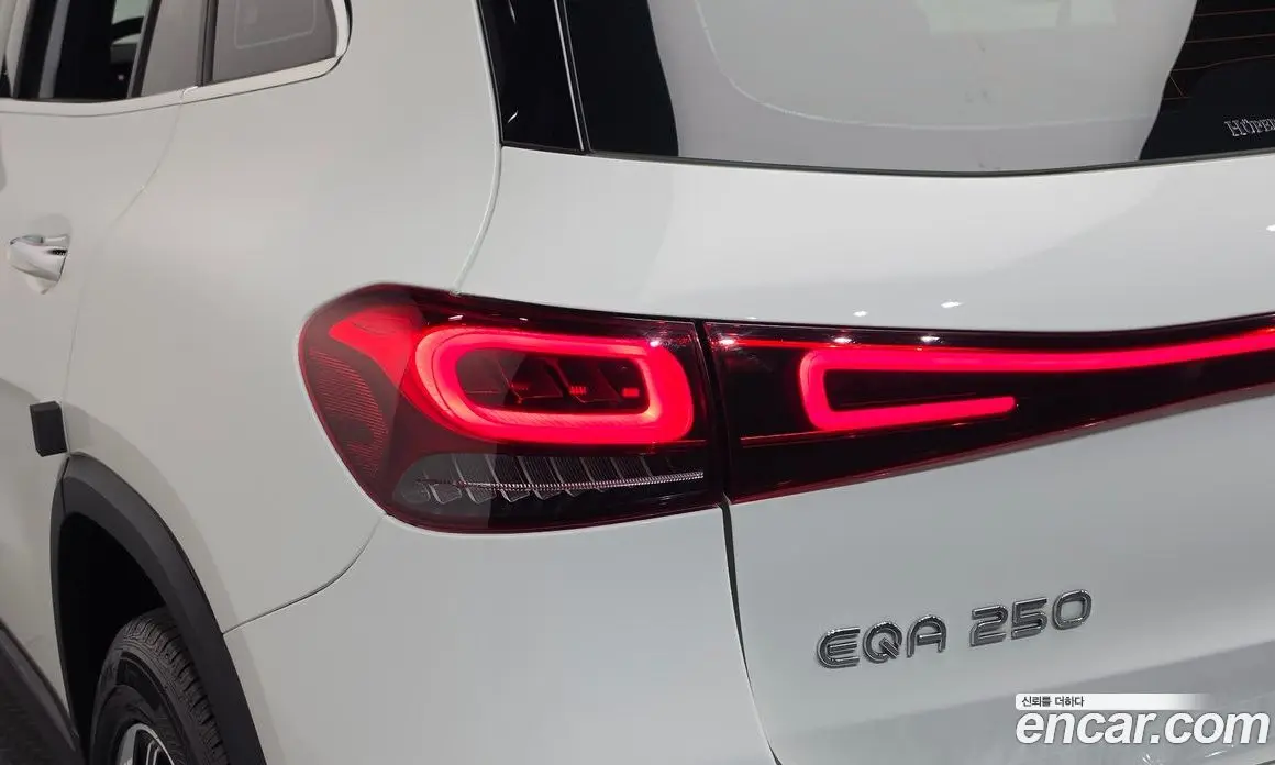Mercedes-Benz EQA 2021 0.2 АКПП, фото 9