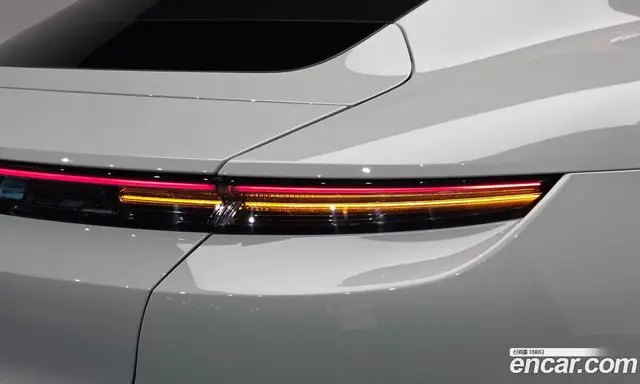 Porsche Taycan 2023 0.1 АКПП, миниатюра 8