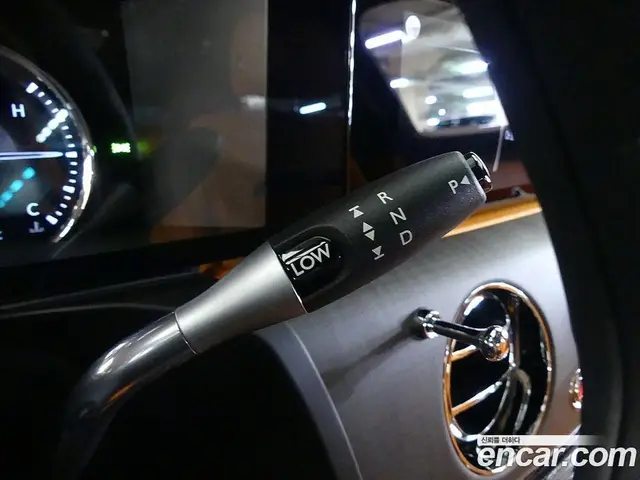 Rolls-Royce Ghost 2024 6.7 АКПП, миниатюра 8