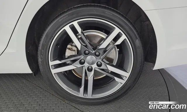 Audi A4 2019 2.0 АКПП, миниатюра 7