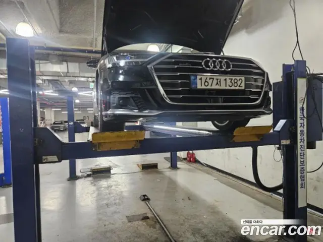 Audi A8, 2021, 132 494 км