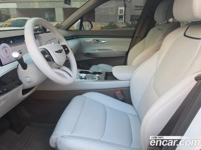 Genesis GV70 2026 2.5 АКПП, миниатюра 10 Genesis GV70 2026 2.5 АКПП, миниатюра 10