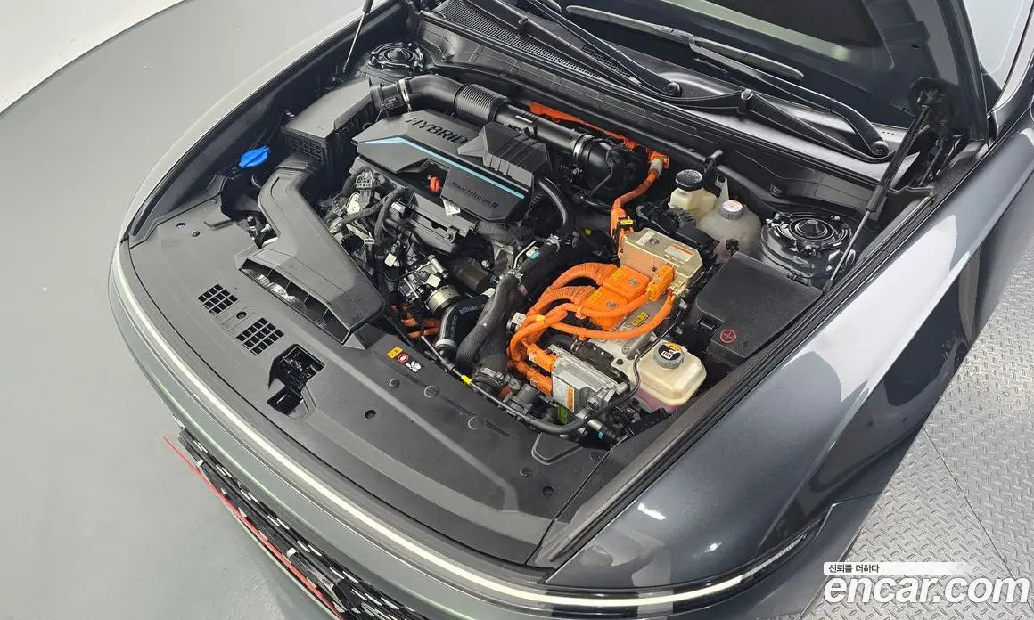 Hyundai Grandeur 2023 1.6 АКПП, фото 6