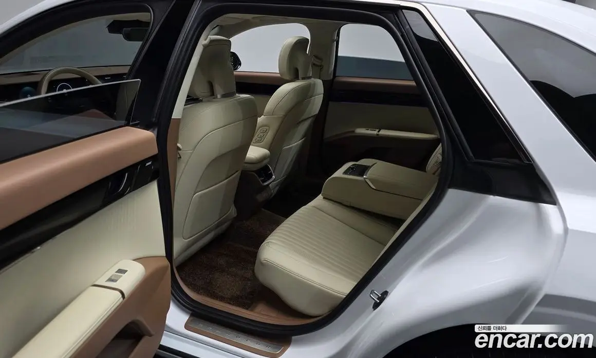 Hyundai Grandeur 2024 1.6 АКПП, фото 15