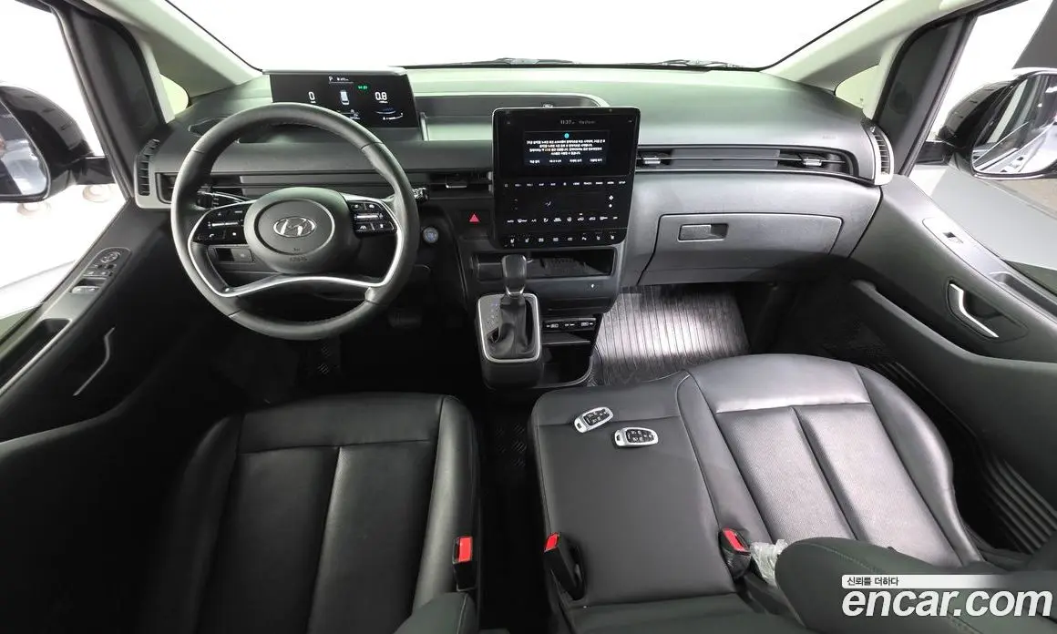 Hyundai Staria 2023 2.2 АКПП, фото 10