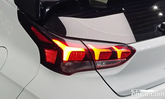 Hyundai Veloster 2019 2.0 МКПП, миниатюра 9