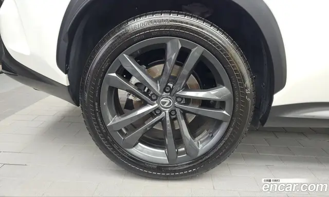 Lexus NX 2023 2.5 АКПП, миниатюра 5