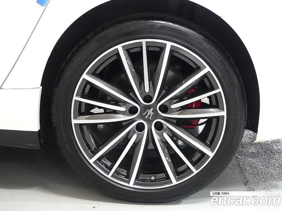 Maserati Quattroporte 2019 3.0 АКПП, фото 18