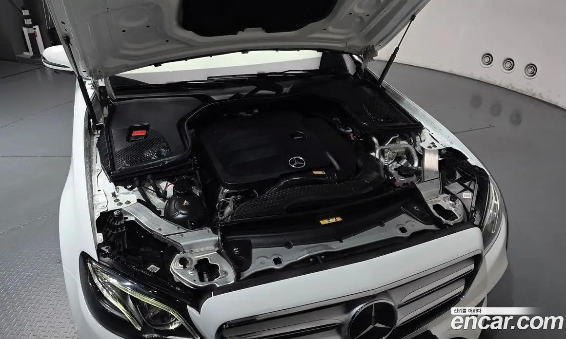 Mercedes-Benz E-Class 2020 2.0 АКПП, фото 5