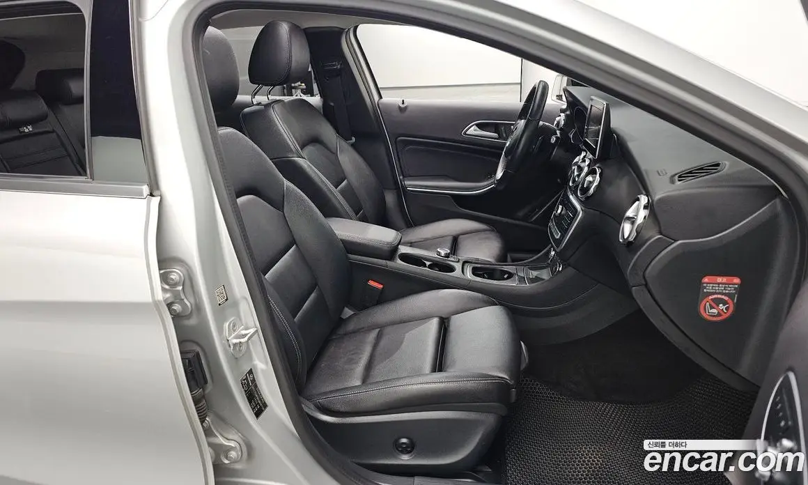 Mercedes-Benz GLA-Class 2017 2.0 АКПП, фото 10 Mercedes-Benz GLA-Class 2017 2.0 АКПП, фото 10