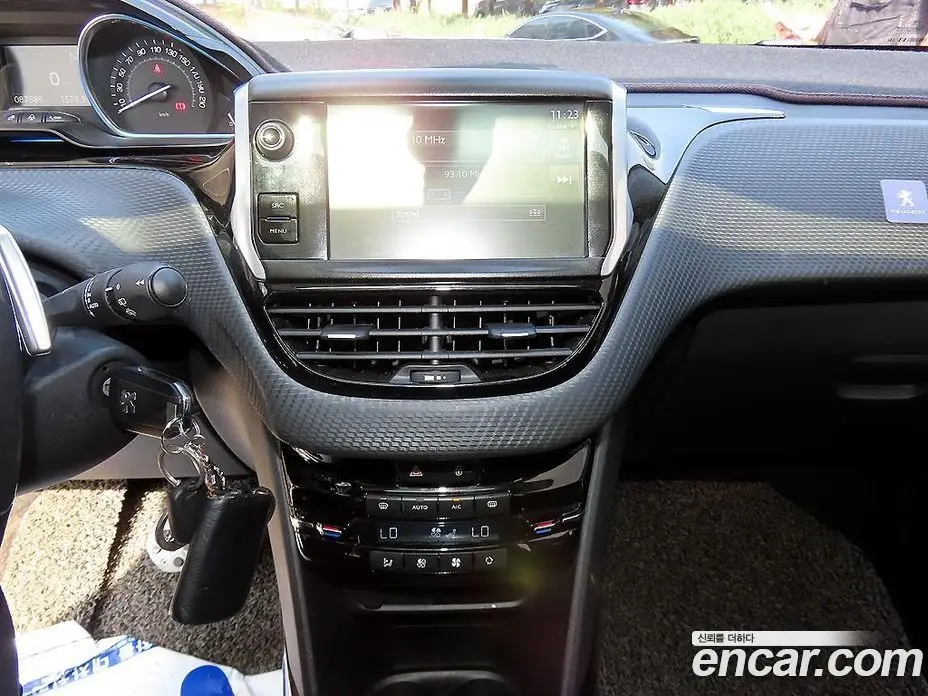 Peugeot 2008 2015 1.6 АКПП, фото 12