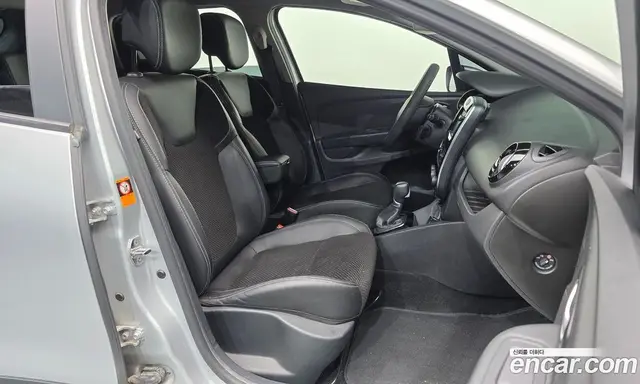 Renault (Samsung) Clio 2019 1.5 АКПП, миниатюра 11 Renault (Samsung) Clio 2019 1.5 АКПП, миниатюра 11