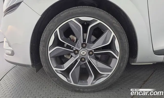 Renault (Samsung) Clio 2019 1.5 АКПП, миниатюра 5 Renault (Samsung) Clio 2019 1.5 АКПП, миниатюра 5