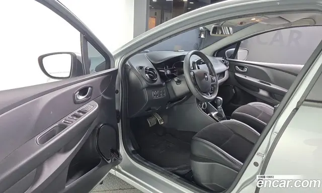 Renault (Samsung) Clio 2019 1.5 АКПП, миниатюра 10 Renault (Samsung) Clio 2019 1.5 АКПП, миниатюра 10