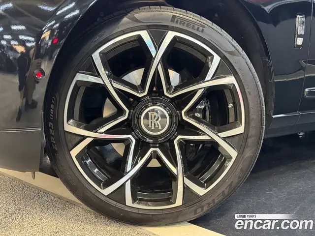 Rolls-Royce Cullinan 2020 6.7 АКПП, миниатюра 5 Rolls-Royce Cullinan 2020 6.7 АКПП, миниатюра 5