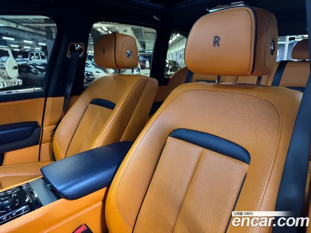 Rolls-Royce Cullinan 2020 6.7 АКПП, миниатюра 10 Rolls-Royce Cullinan 2020 6.7 АКПП, миниатюра 10